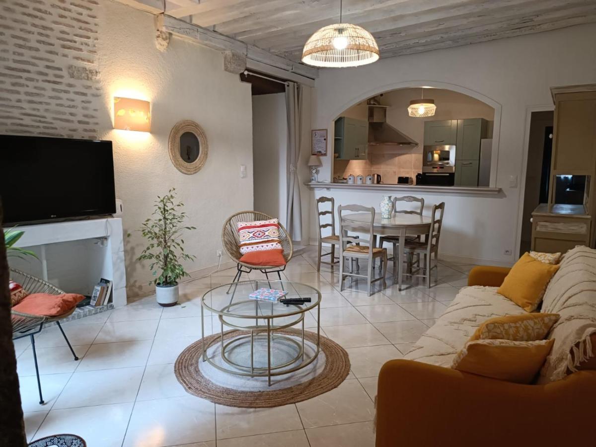 Le Logis De La Rue Des Arts Apartment Blois Exterior photo